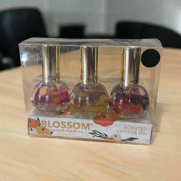 Blossom Scented Cuticle Oil Trio – Apple Orchard, Peach Harvest, Cinnamon Spice - Picture 4 of 4